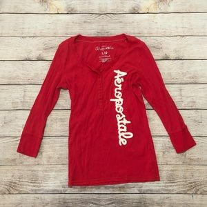 3/4 length red shirt